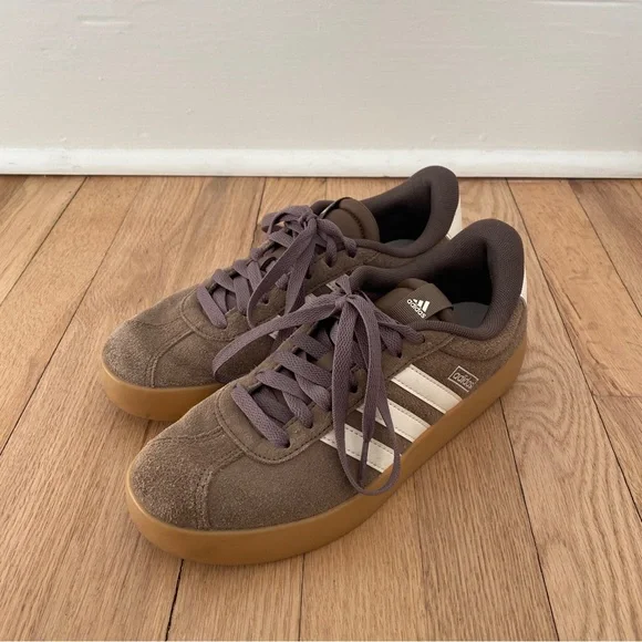 Adidas VL Court 3.0 Sneakers Brown Suede White Tan Rubber Sole Size Women's 7 - Picture 2 of 8